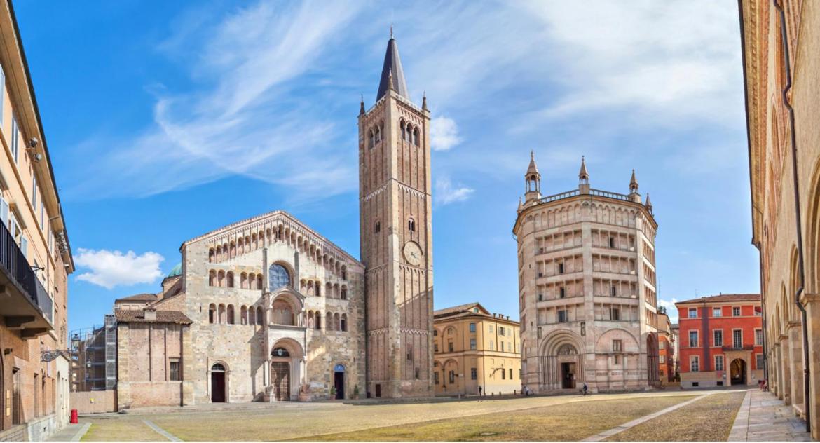 La Violetta Di Parma // Del Ducato Apartment Luaran gambar