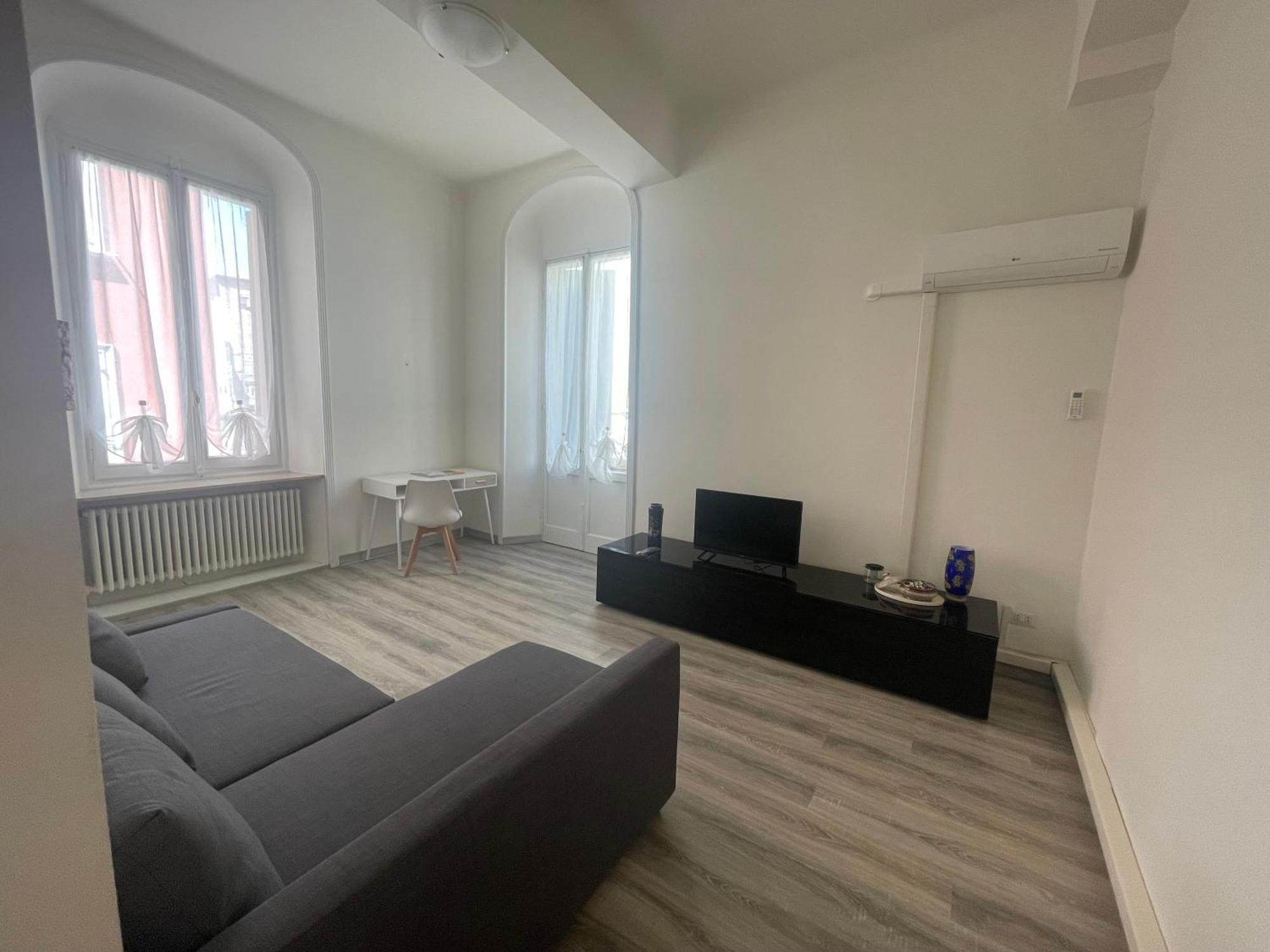 La Violetta Di Parma // Del Ducato Apartment Luaran gambar